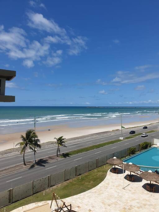 Apartamento Beira Mar 2 Quartos Com Piscina E Internet Apartment *
