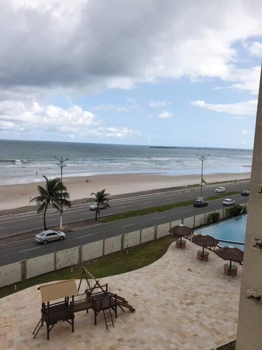 Apartamento Beira Mar 2 Quartos Com Piscina E Internet * Maceio (Alagoas)