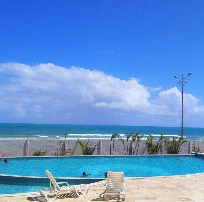 Apartamento Beira Mar 2 Quartos Com Piscina E Internet Apartment *