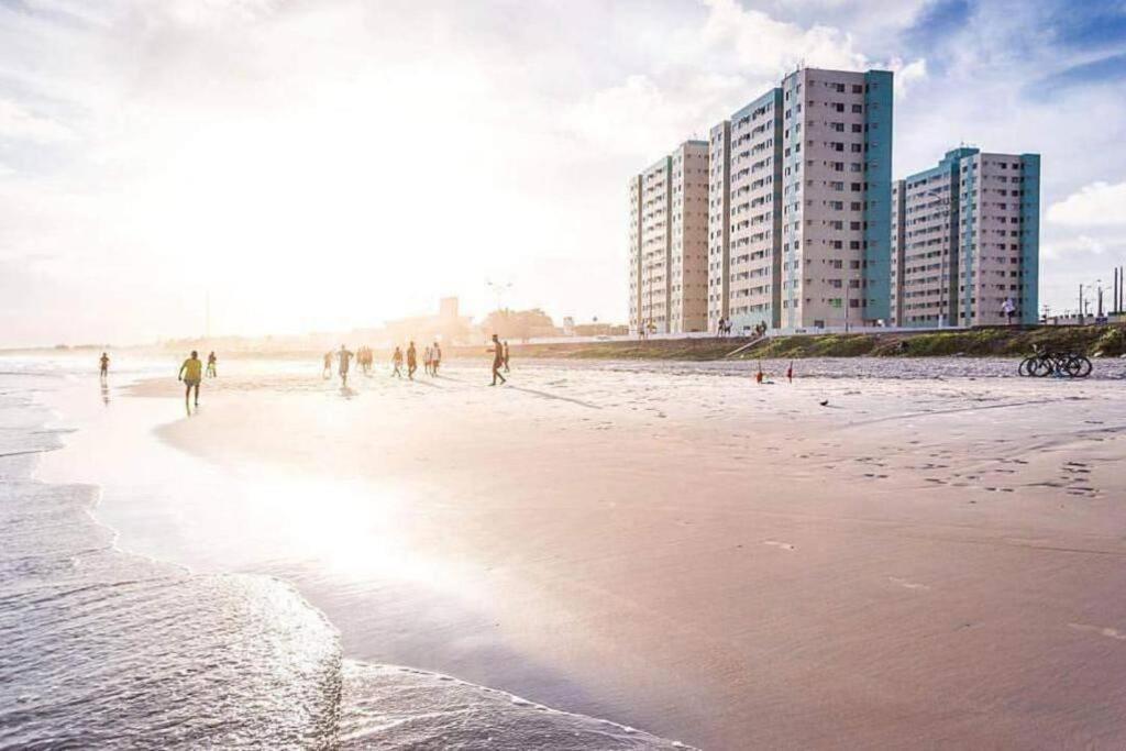Apartamento Beira Mar 2 Quartos Com Piscina E Internet *